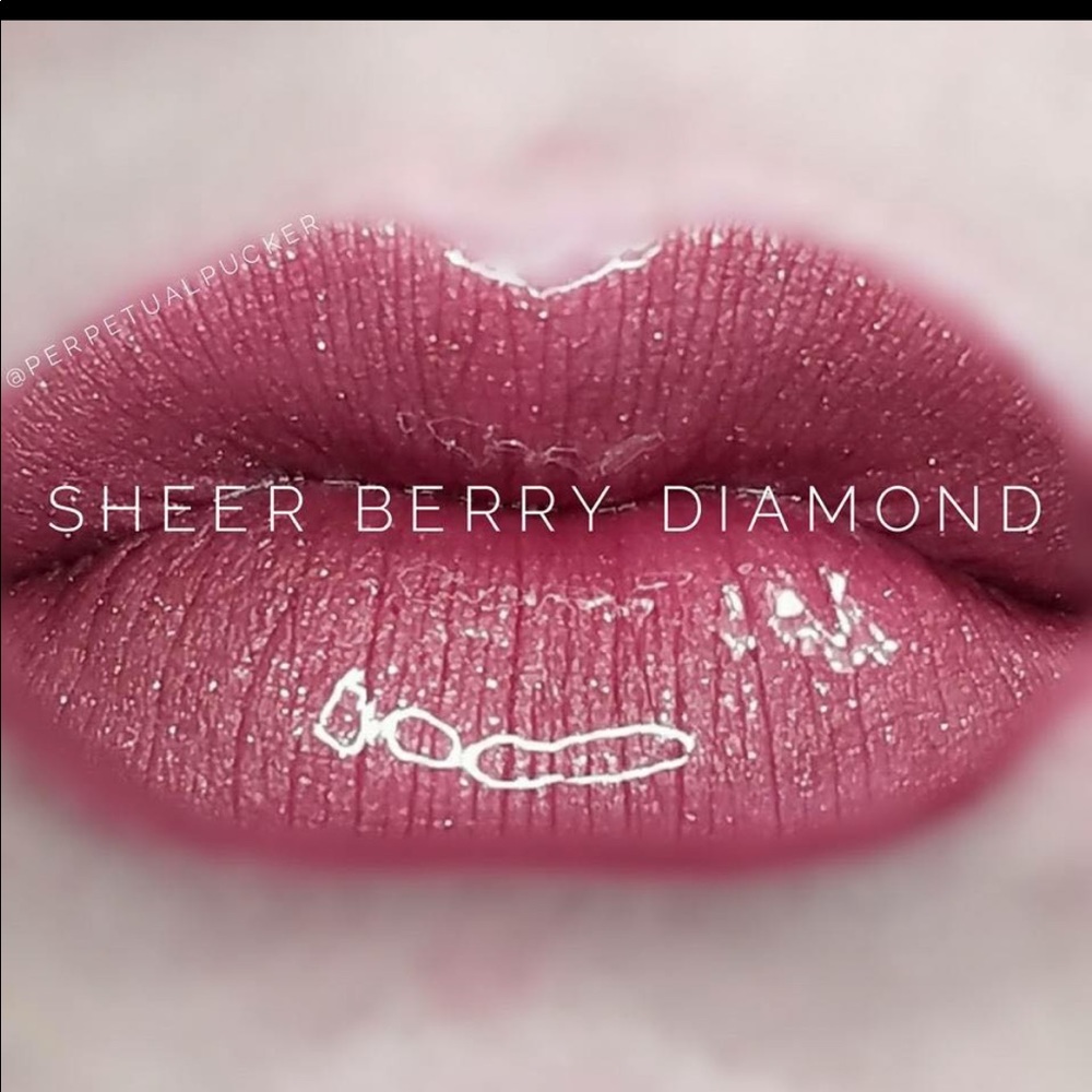 Brand new 0.25 sheer berry diamond lipsense